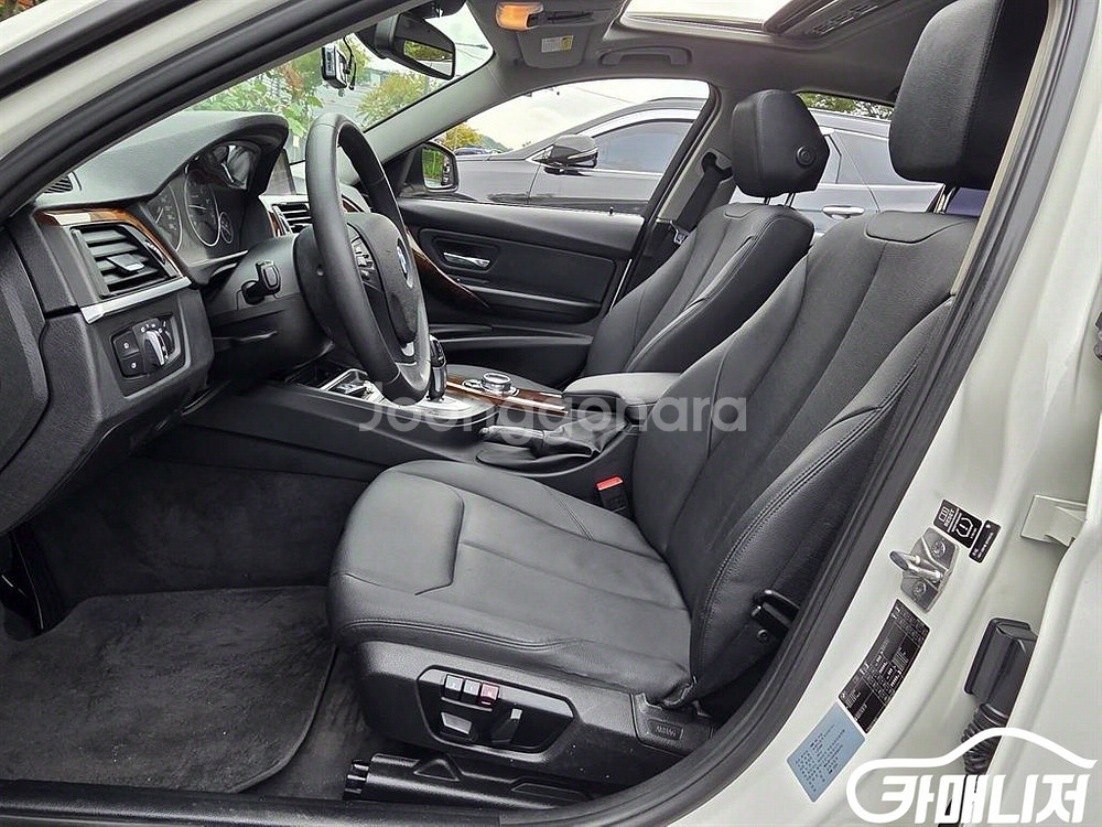 [BMW]3시리즈 (F30) 320i #앱특가--8