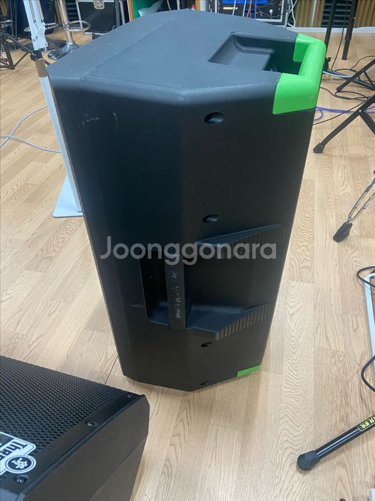 맥키 thrash215 파워드스피커--1