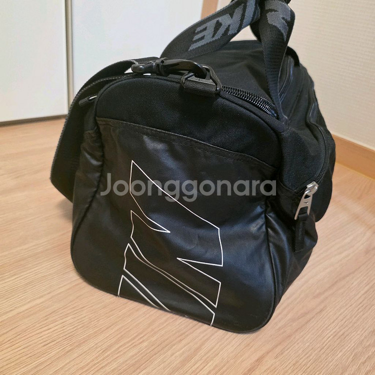 나이키 보스턴백 중고가방입니다.--1