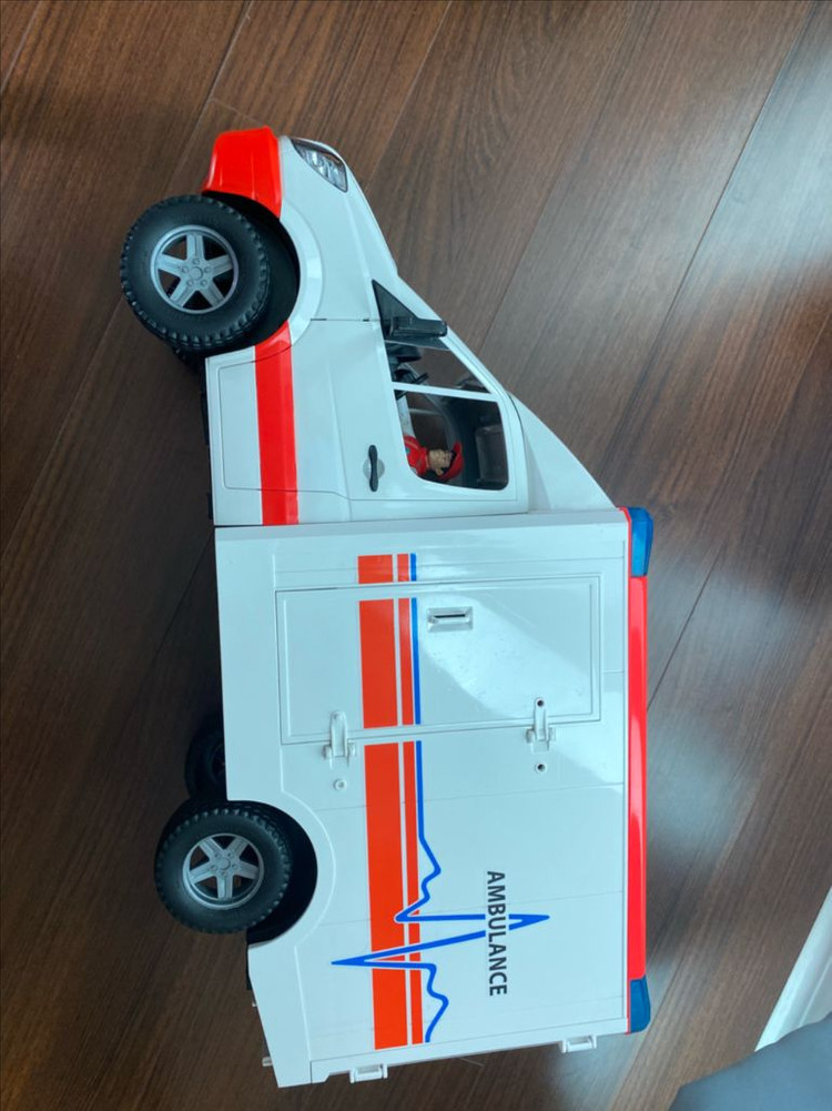 브루더 구급차 앰뷸런스 장난감--3