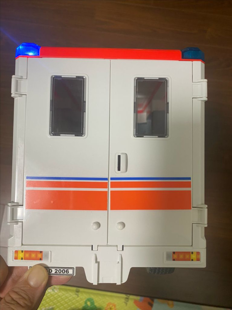 브루더 구급차 앰뷸런스 장난감--7