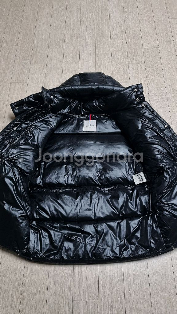 몽클레어 구스다운 패딩--1