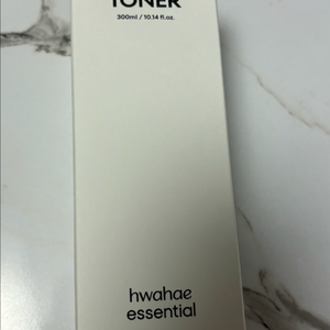 화해에센셜 데일리 토너 300ml(2개 9500원)