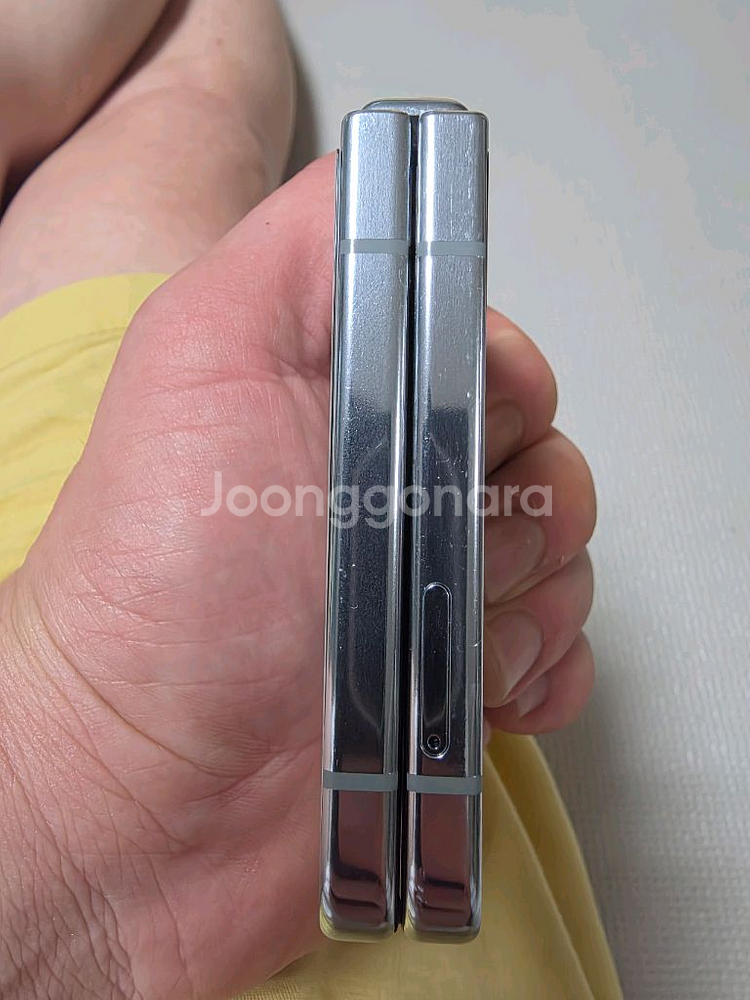 갤럭시z플립5 민트색 512기가 판매합니다.--3