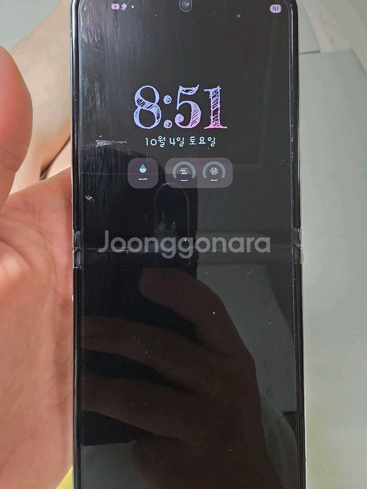 갤럭시z플립5 민트색 512기가 판매합니다.--9
