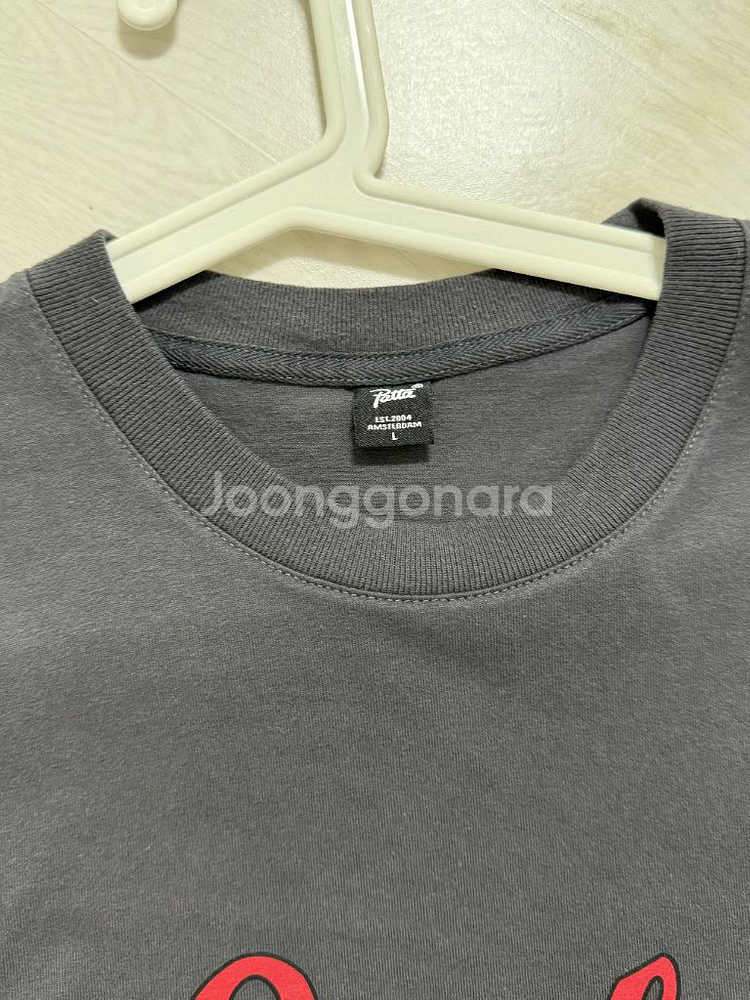 patta 반팔 티셔츠 판매합니다.--1