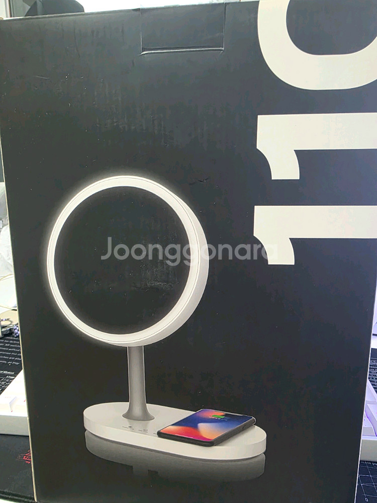 거울+램프+무선충전기능 있는제품 풀박스 판매합니다.--0