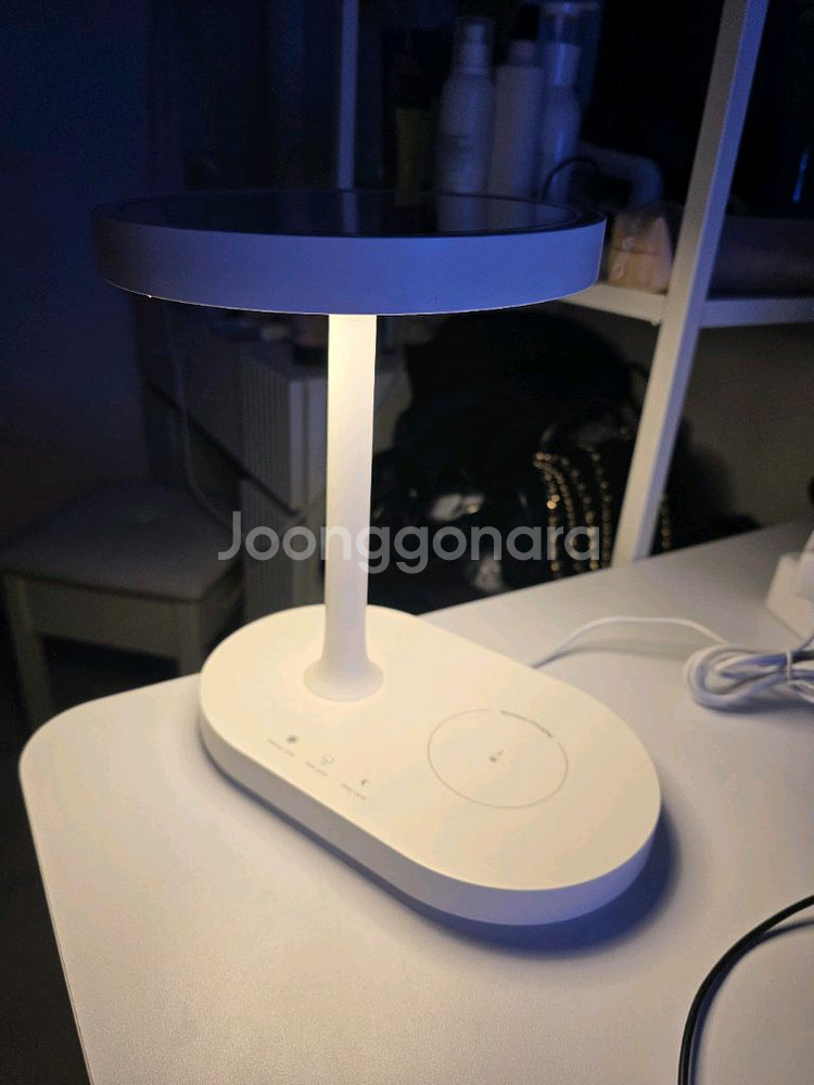 거울+램프+무선충전기능 있는제품 풀박스 판매합니다.--5