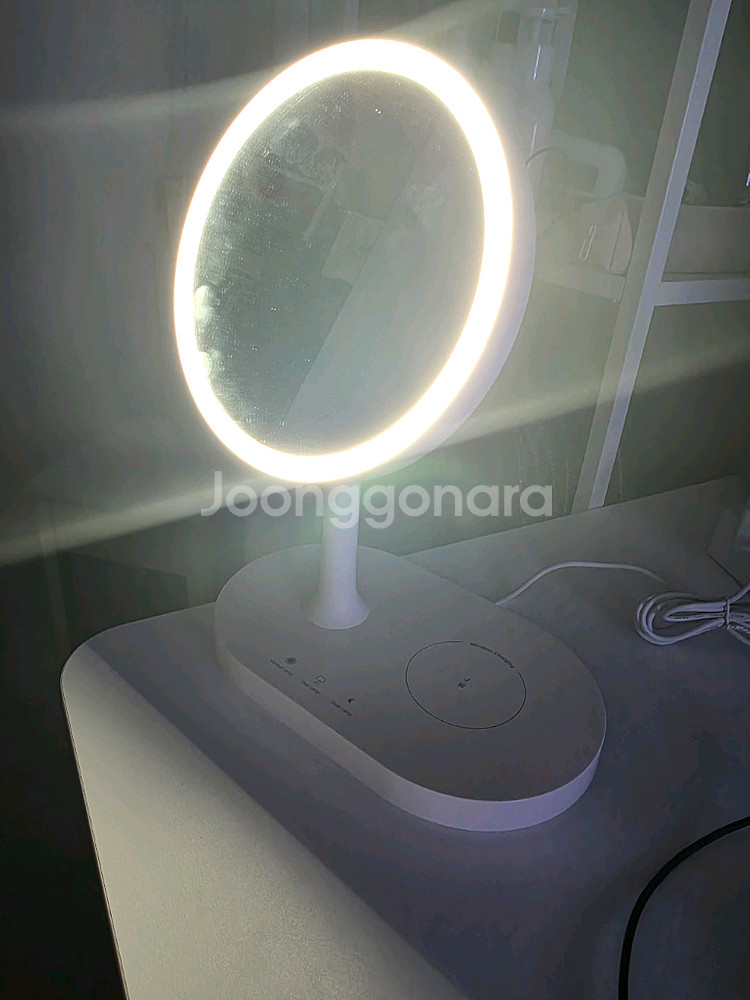 거울+램프+무선충전기능 있는제품 풀박스 판매합니다.--4