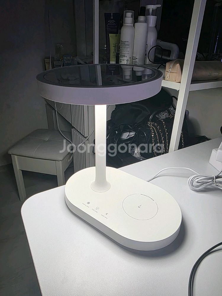 거울+램프+무선충전기능 있는제품 풀박스 판매합니다.--6