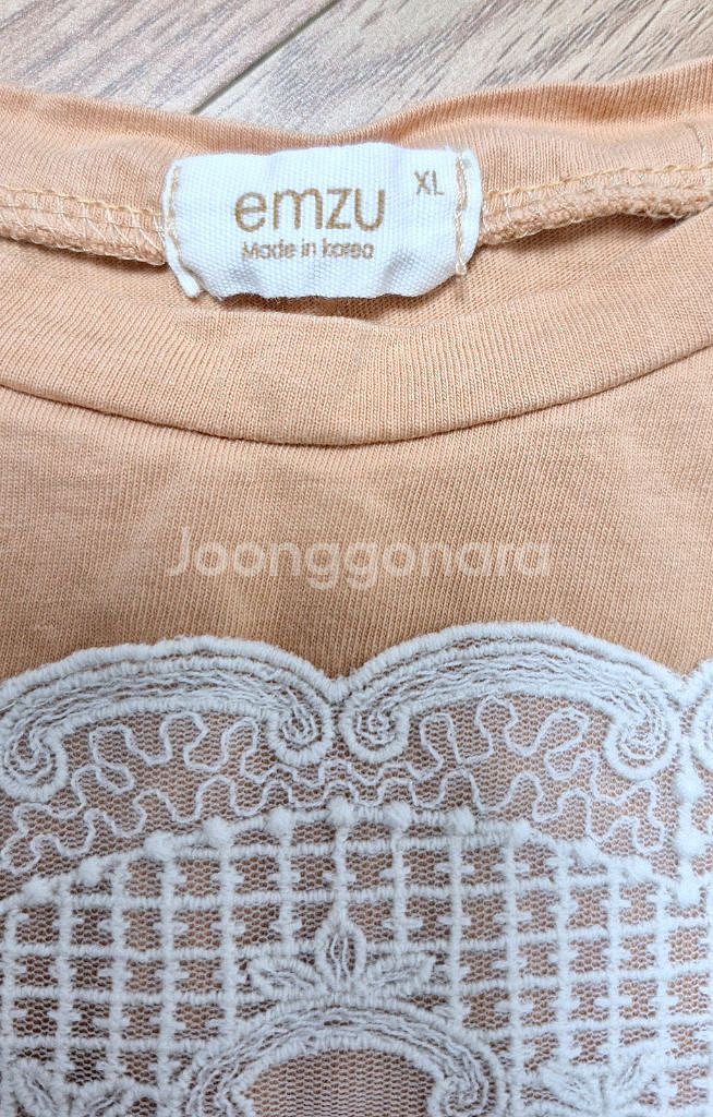 엠주 레이스반팔티셔츠(사이즈XL,3~5세) 판매합니다--3