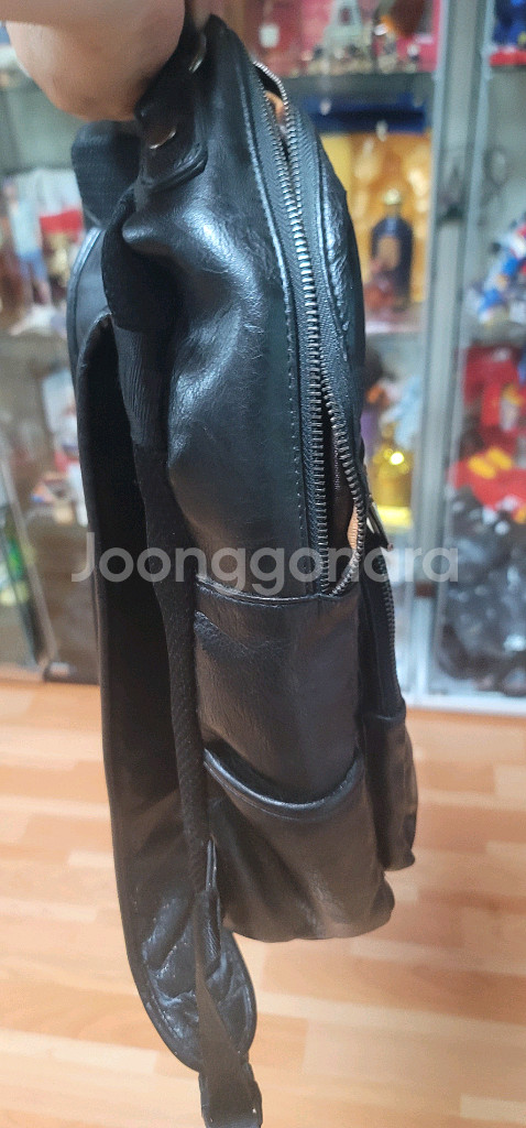 Jeep 검정색 백팩입니다--2