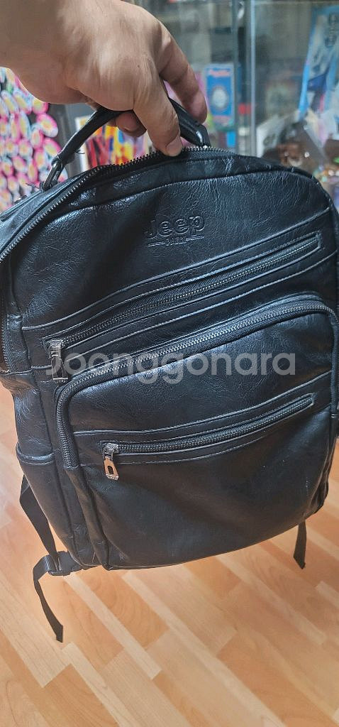 Jeep 검정색 백팩입니다--7