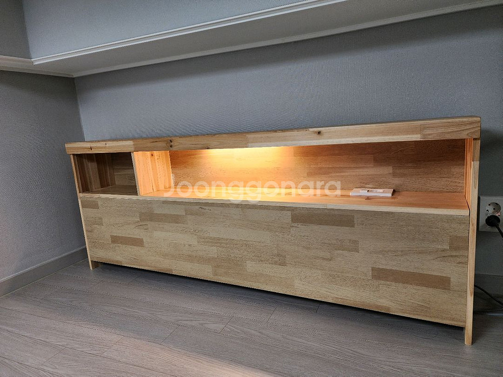 삼나무 원목 LED 침대 헤드보드 퀸사이즈--0