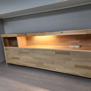 삼나무 원목 LED 침대 헤드보드 퀸사이즈