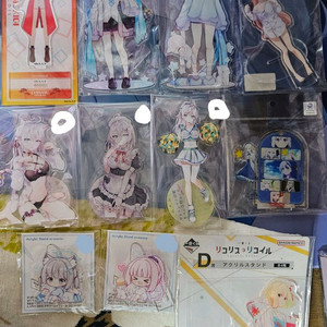 아크릴 스탠드 일괄 2.5만에 팔아요 리코리코,블루아카