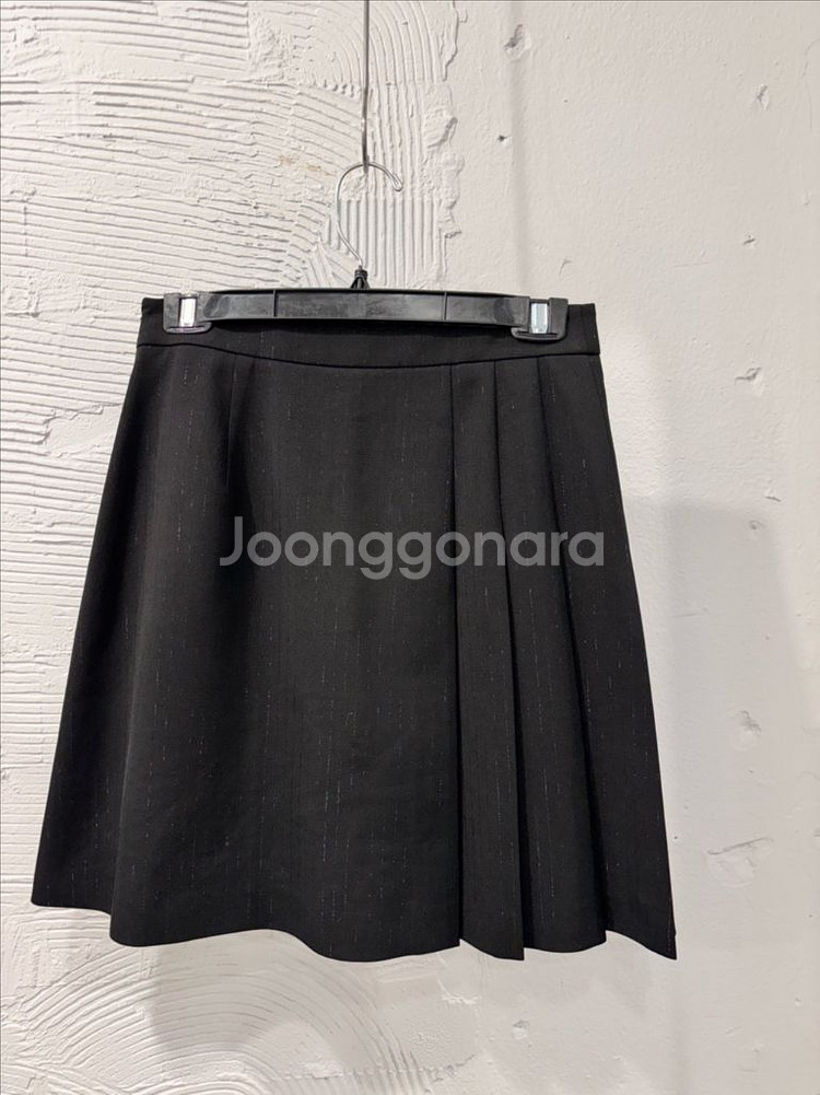 잇미샤 베이지 크롭 블라우스 / 잇미샤 주름스커트--9