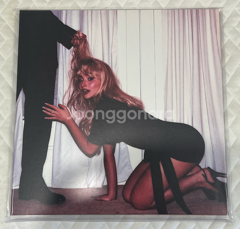 사브리나 카펜터 Luxe Packaging LP--0
