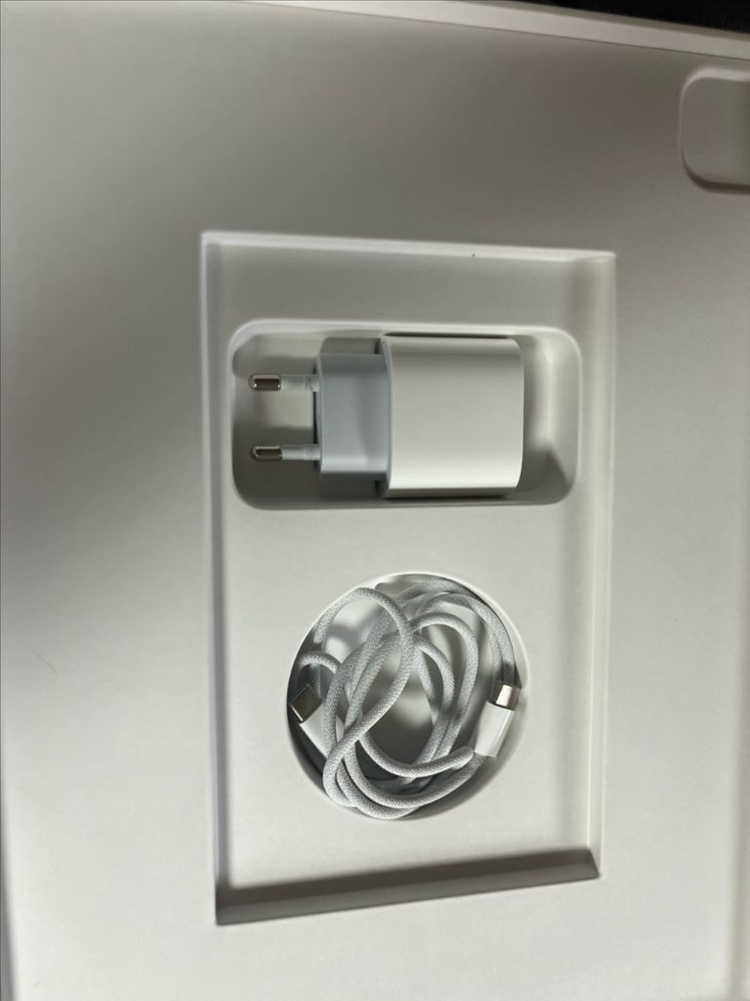 아이패드 프로 6세대 12.9인치와이파이128기가M2 이미지