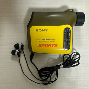 소니 FM/AM 워크맨 스포츠 SRF-X90 망원경