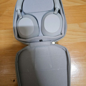 소니 헤드셋 wh-1000xm5 판매합니다.