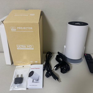 HY300 빔프로젝터 + 스크린 팝니다.