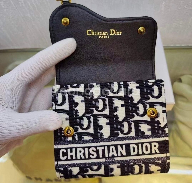 디올 지갑--2