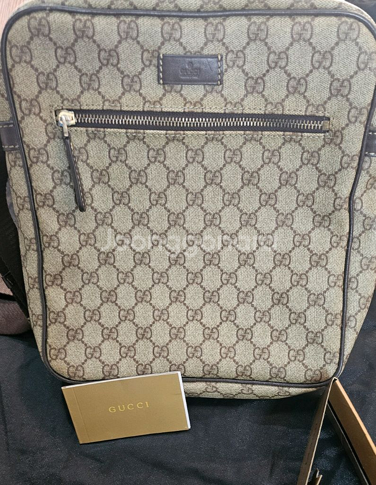 구찌크로스백--0