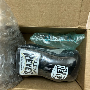 레예스 트레디셔널 8온스 레이스 블랙 미개봉