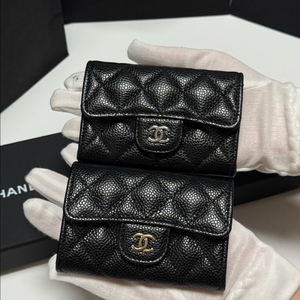 샤넬 클래식 똑딱이 금장 은장 새제품 핍니다