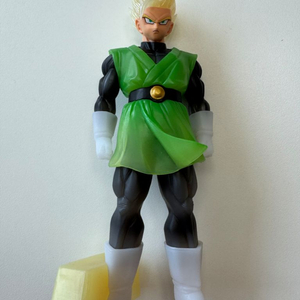 초사이어인 손오반 반프레스토 클리어라이즈 판매합니다.