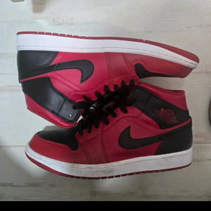 나이키 조던 1 미드 리버스 브레드 290 팝니다