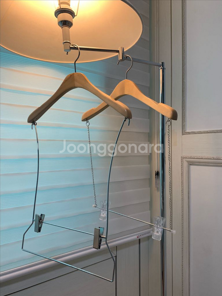 상하의 세트 원목 옷걸이 4개, 8개(총12개) 새것상--0