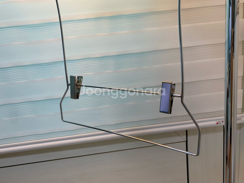 상하의 세트 원목 옷걸이 4개, 8개(총12개) 새것상--3