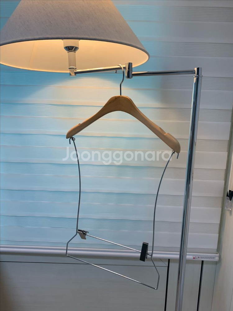 상하의 세트 원목 옷걸이 4개, 8개(총12개) 새것상--1