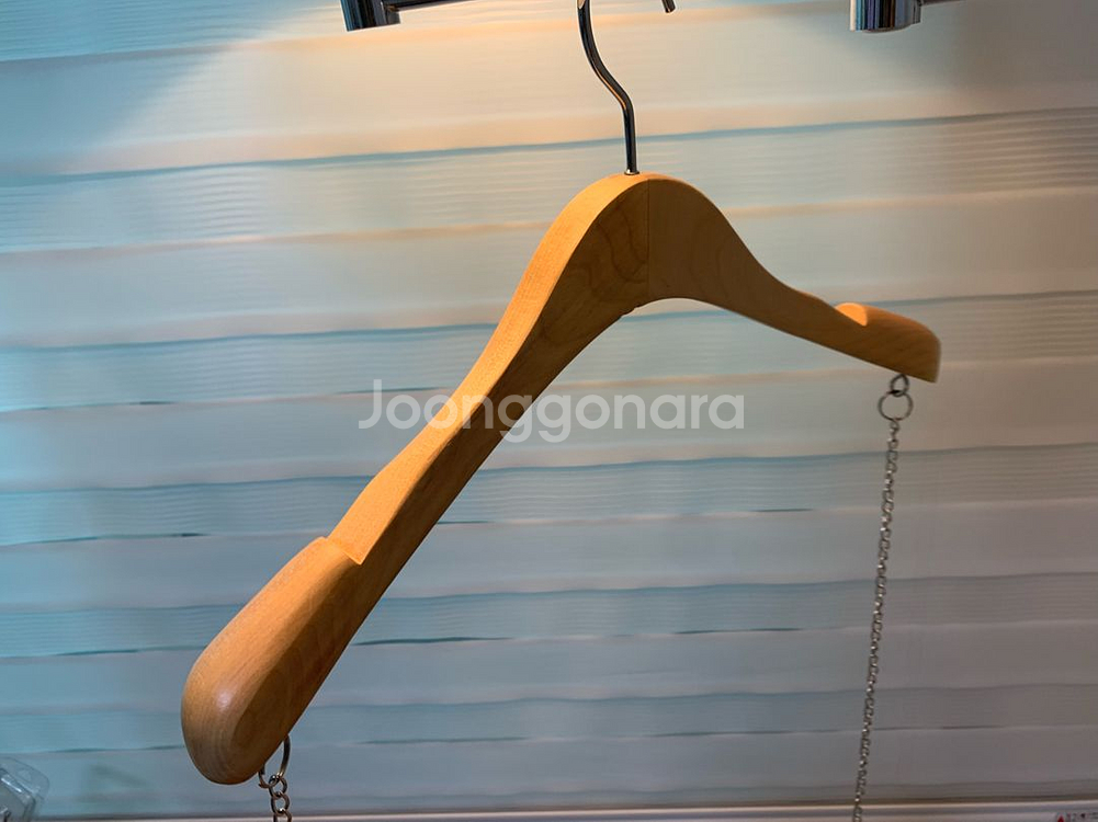 상하의 세트 원목 옷걸이 4개, 8개(총12개) 새것상--4