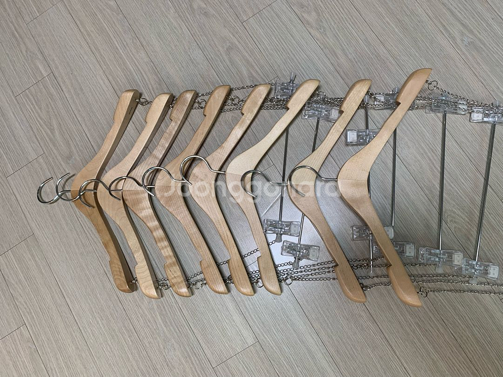 상하의 세트 원목 옷걸이 4개, 8개(총12개) 새것상--8