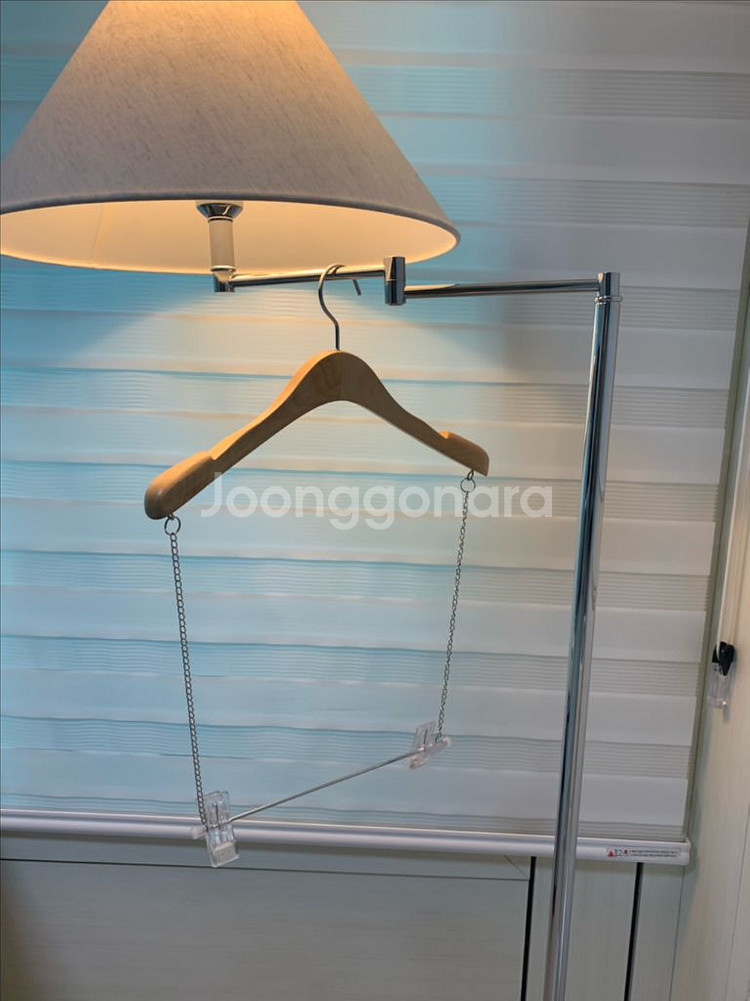 상하의 세트 원목 옷걸이 4개, 8개(총12개) 새것상--5