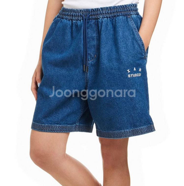 아이앱 스튜디오 데님 쇼츠 딥 블루 L사이즈 팝니다.--1
