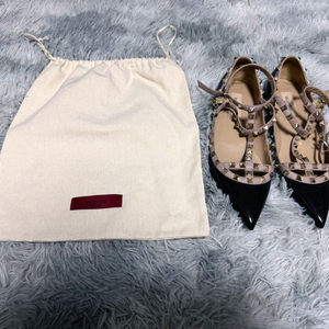 발렌티노 락스터드 플랫 38.5 정품(귀한사이즈)