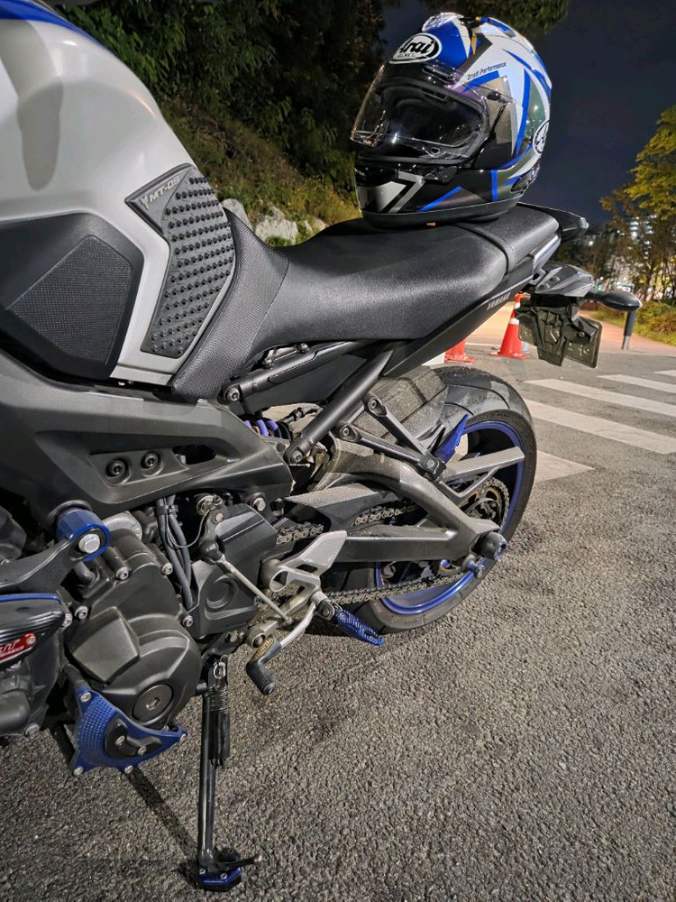 mt09 아크라 풀배기 판매합니다--3