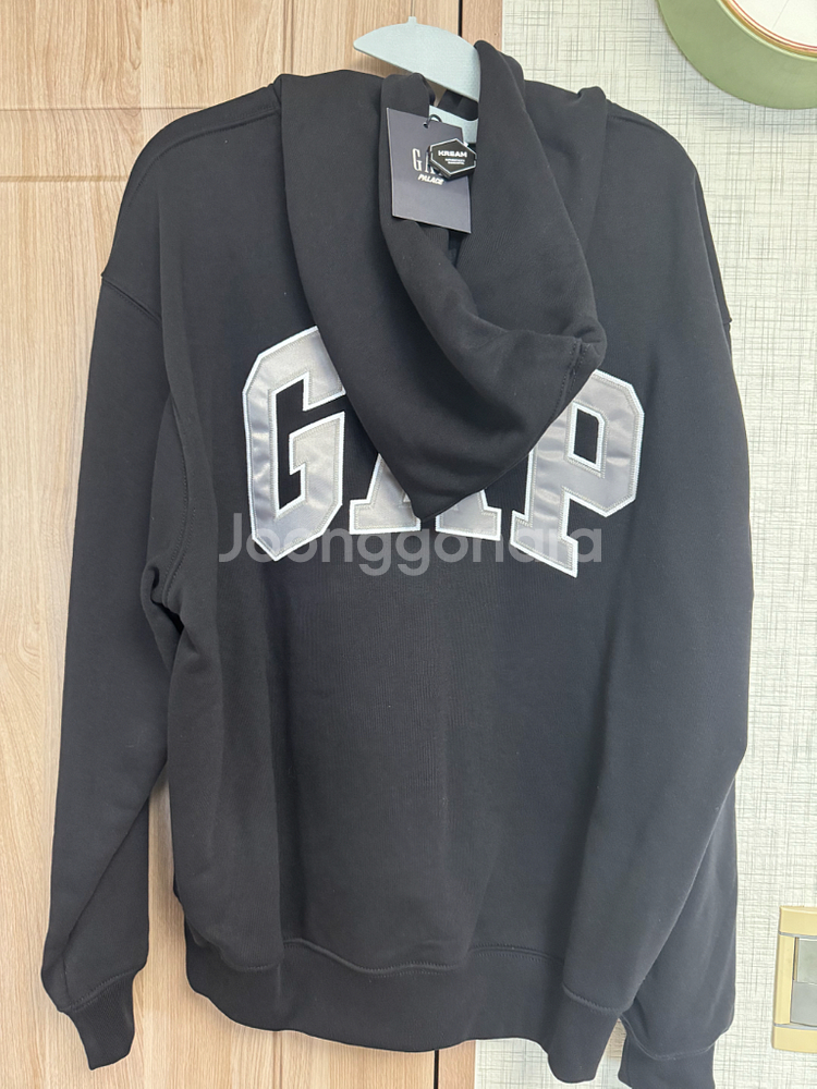 팔라스 x 갭 후드 블랙 24SS 새제품--1