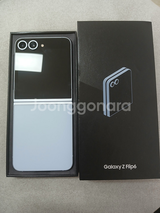 갤럭시Z플립6 256GB 자급제 새폰급 팝니다 .--0