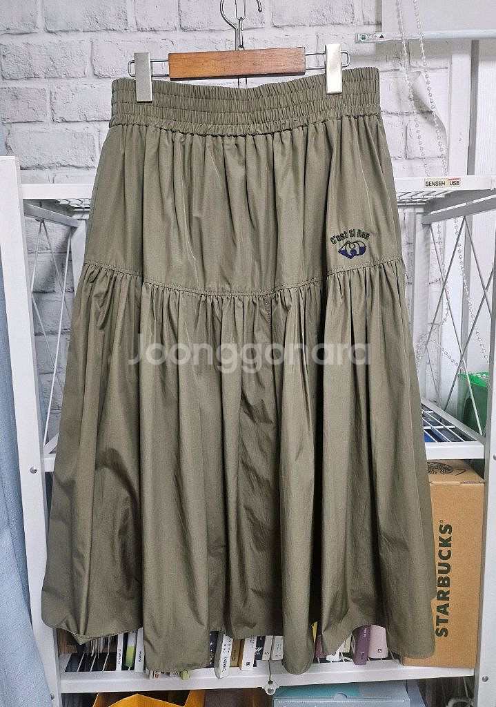 럭키슈에뜨 밴딩스커트 27~28 플레어 카키치마WL70--0
