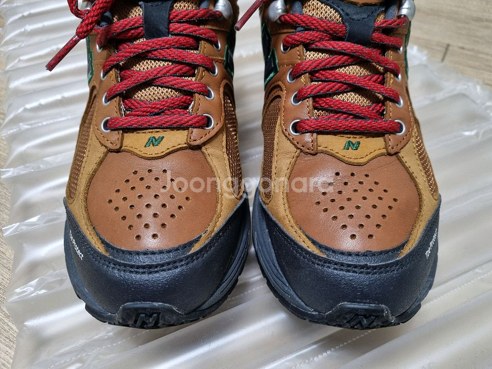 [250] 뉴발란스 2002R 하이킹 팩 브라운--1