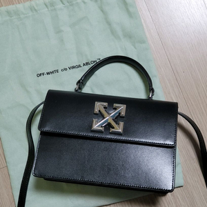정품 오프화이트 지트니 1.4 탑 핸들 백 블랙
