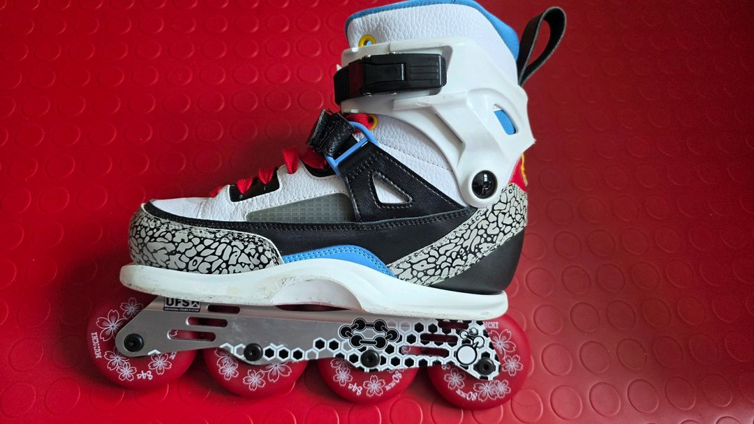 프랭키모랄레즈 FM4 pro 270 어그레시브 인라인 이미지