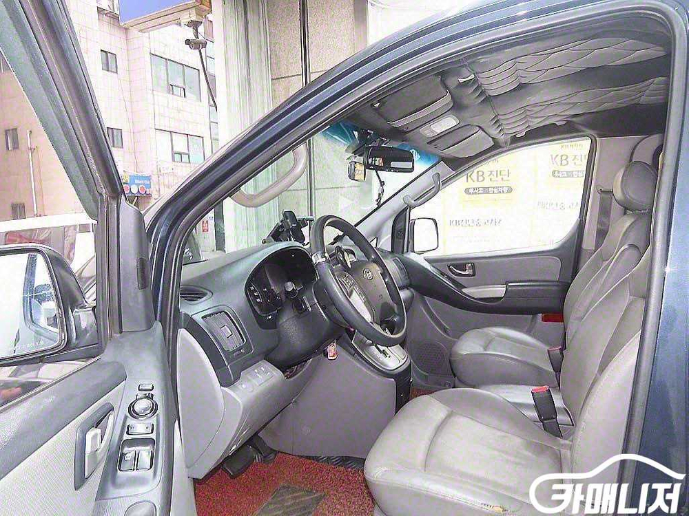 [현대]그랜드 스타렉스 11인승 왜건 CVX 프리미엄--4