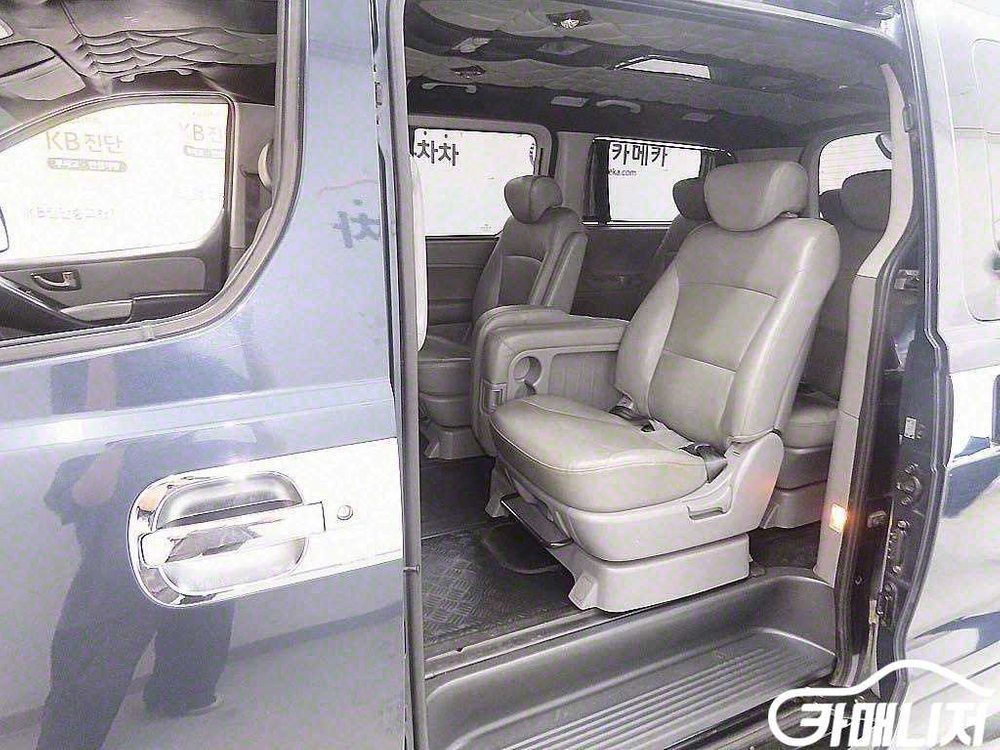 [현대]그랜드 스타렉스 11인승 왜건 CVX 프리미엄--5