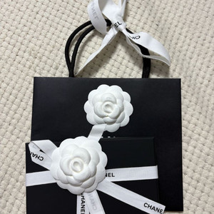 샤넬 클래식 똑딱이 카드지갑 금장